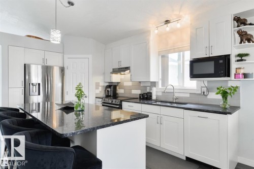 417 Hollick-Kenyon Road Nw, Edmonton, AB 