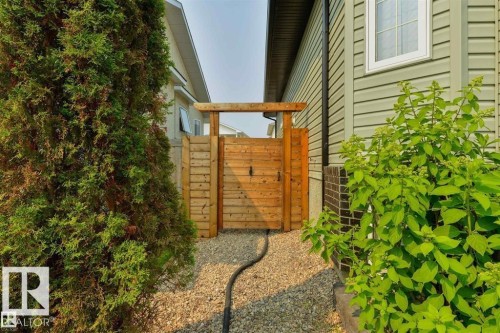 417 Hollick-Kenyon Road Nw, Edmonton, AB 