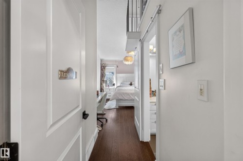 2nd Bedroom with 4 pc Bath and Walk In Closet - 14308 97A Avenue Nw, Edmonton, AB 
