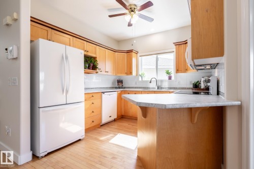#13 9 Deer Park Dr, Spruce Grove, AB 