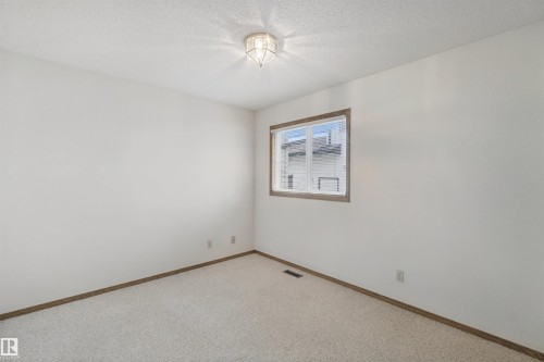 5828 181 Street Nw, Edmonton, AB 