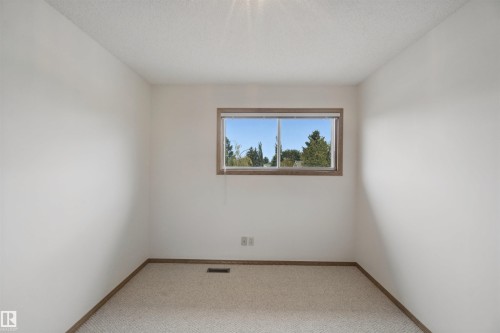 5828 181 Street Nw, Edmonton, AB 