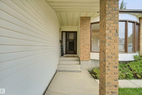 5828 181 Street Nw, Edmonton, AB 