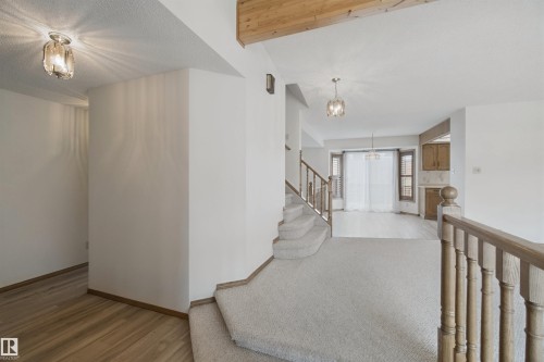 5828 181 Street Nw, Edmonton, AB 