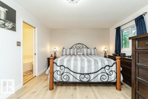 9787 176 Street Nw, Edmonton, AB 