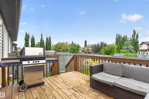 5130 Godson Close Nw, Edmonton, AB 