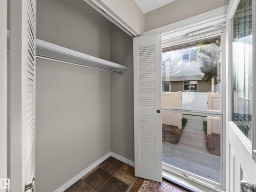 57 Woodvale Village Nw, Edmonton, AB 