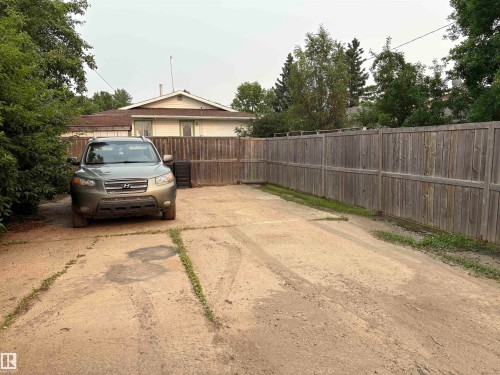 Paved driveway offering off-street parking - 5308 50 St, Ryley, AB 