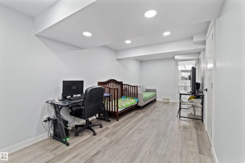10909 106 Street Nw, Edmonton, AB 