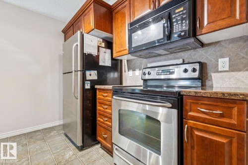 #113 7510 89 St Nw, Edmonton, AB - Indoor Photo Showing Kitchen