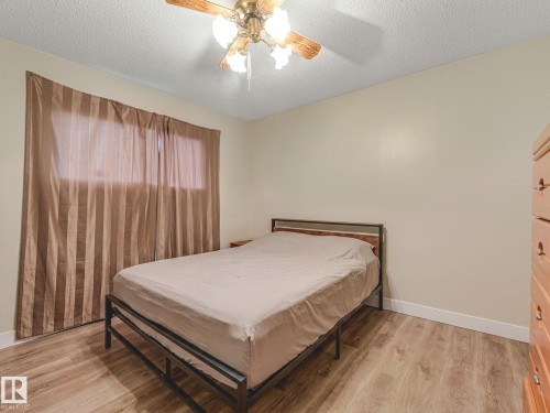 13807 92 Street Nw, Edmonton, AB 