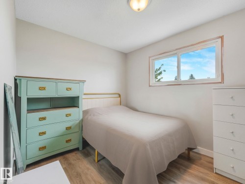13807 92 Street Nw, Edmonton, AB 