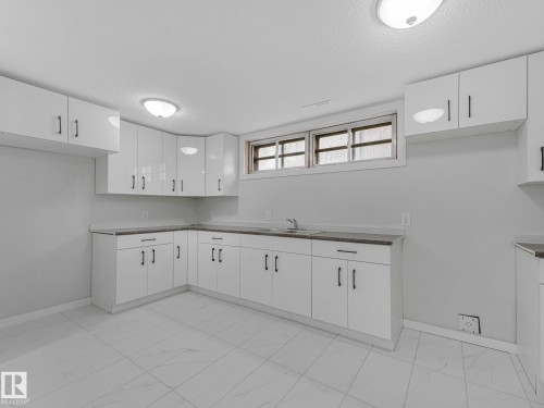 13807 92 Street Nw, Edmonton, AB 