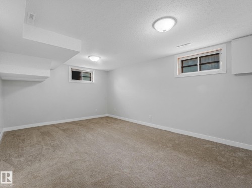 13807 92 Street Nw, Edmonton, AB 
