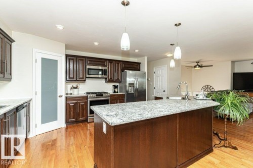 5924 11 Avenue Nw, Edmonton, AB 