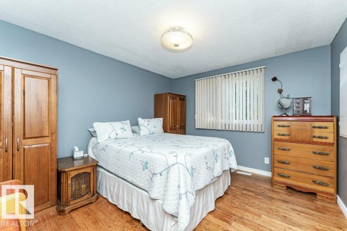 5924 11 Avenue Nw, Edmonton, AB 