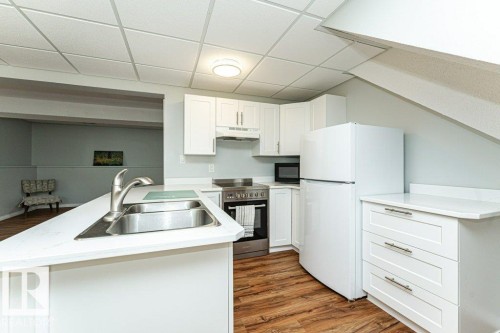 5924 11 Avenue Nw, Edmonton, AB 