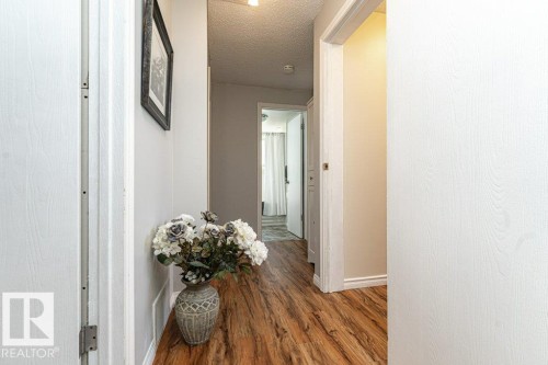 5924 11 Avenue Nw, Edmonton, AB 