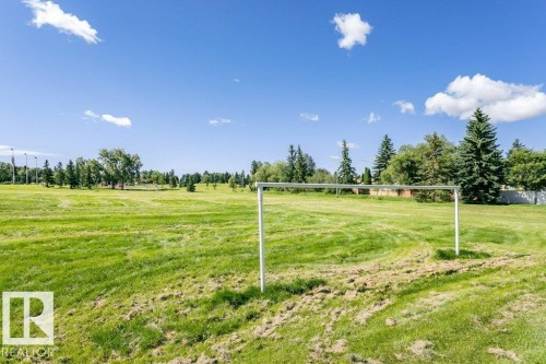 5924 11 Avenue Nw, Edmonton, AB 
