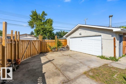 13516 81 Street Nw, Edmonton, AB 