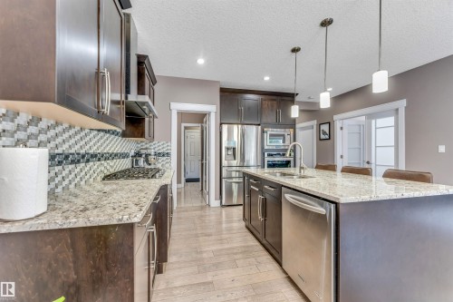 3819 Claxton Close Sw, Edmonton, AB 