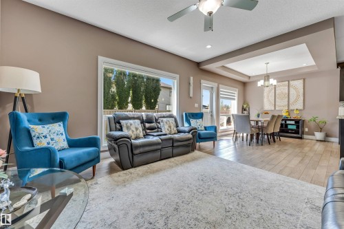 3819 Claxton Close Sw, Edmonton, AB 