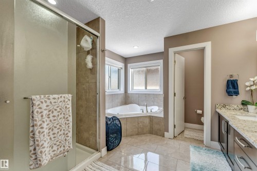 3819 Claxton Close Sw, Edmonton, AB 