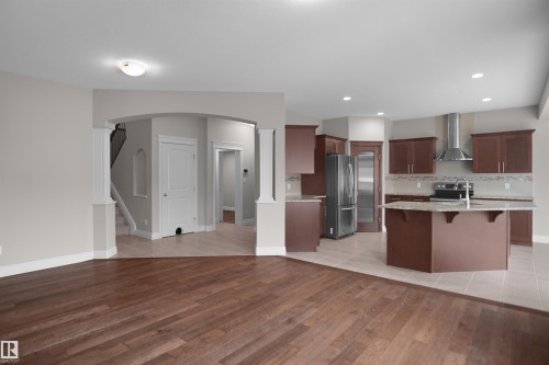 138 Henderson Link, Spruce Grove, AB - Indoor Photo Showing Kitchen
