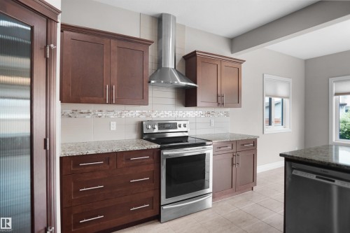 138 Henderson Link, Spruce Grove, AB - Indoor Photo Showing Kitchen