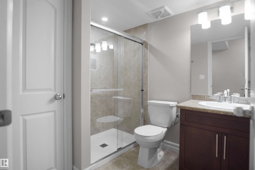 138 Henderson Link, Spruce Grove, AB - Indoor Photo Showing Bathroom