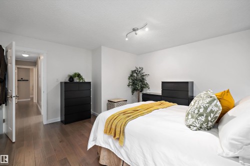 17226 113A Street Nw, Edmonton, AB 