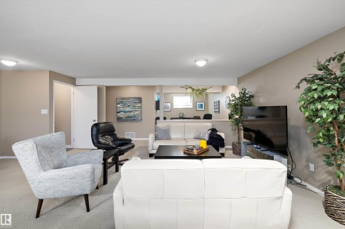 17226 113A Street Nw, Edmonton, AB 