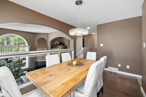 17226 113A Street Nw, Edmonton, AB 