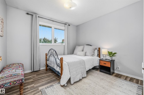 15915 112 Street Nw, Edmonton, AB - Indoor Photo Showing Bedroom