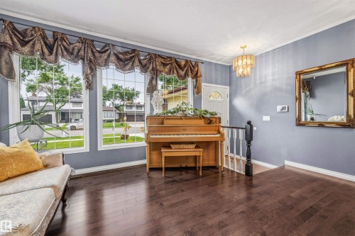 15915 112 Street Nw, Edmonton, AB - Indoor