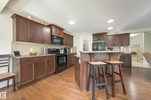 6303 18 Avenue Sw, Edmonton, AB 