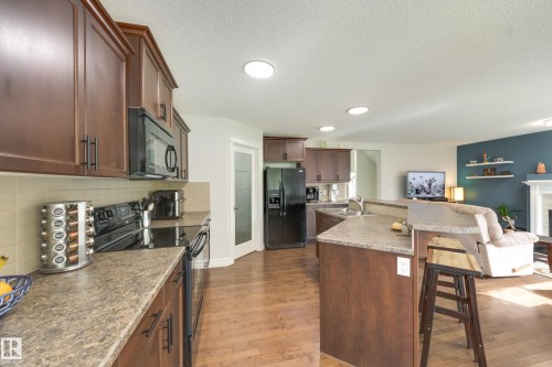 6303 18 Avenue Sw, Edmonton, AB 