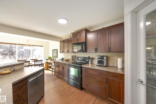 6303 18 Avenue Sw, Edmonton, AB 