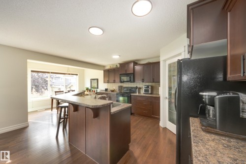 6303 18 Avenue Sw, Edmonton, AB 