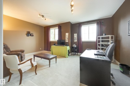 6303 18 Avenue Sw, Edmonton, AB 