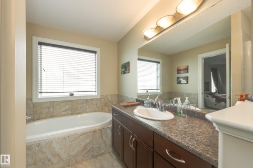 6303 18 Avenue Sw, Edmonton, AB 