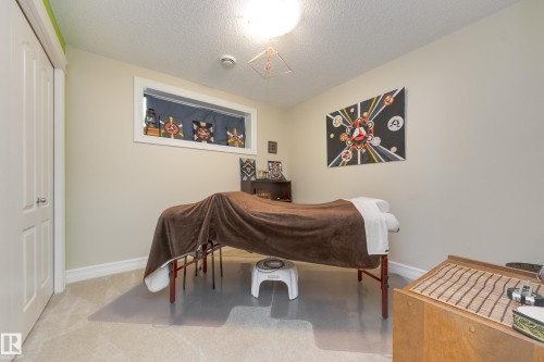 6303 18 Avenue Sw, Edmonton, AB 