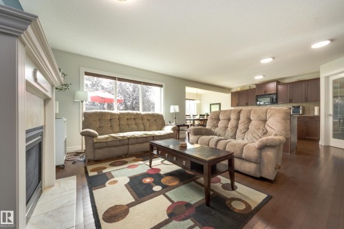 6303 18 Avenue Sw, Edmonton, AB 