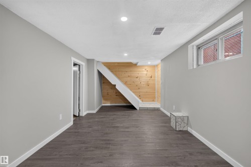 11431 88 Street Nw, Edmonton, AB 