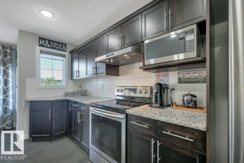 160 Desrochers Gate Sw, Edmonton, AB 