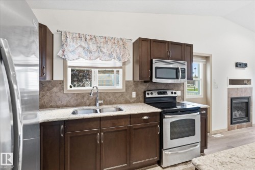 #116 40 Highwood Bv, Devon, AB 