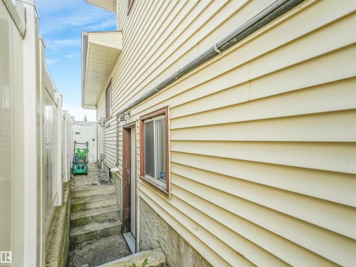 15714 78 Street Nw, Edmonton, AB 