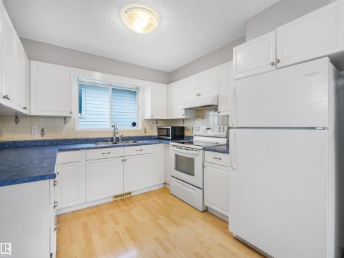 15714 78 Street Nw, Edmonton, AB 