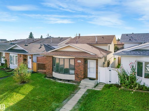 15714 78 Street Nw, Edmonton, AB 