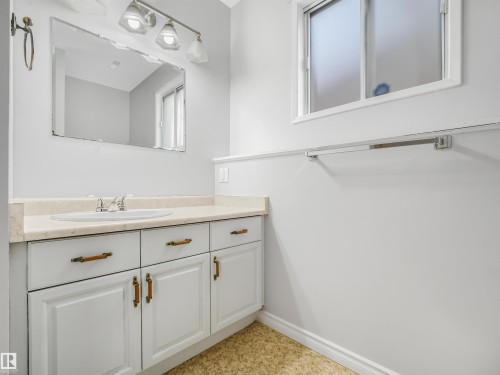 15714 78 Street Nw, Edmonton, AB 